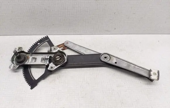 Mercedes-Benz E W124 Front door manual window regulator 