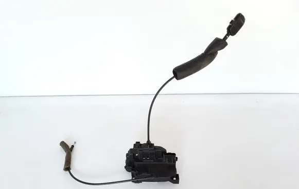 Renault Megane III Rear door lock 825020002R