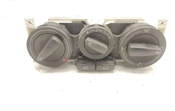 Volkswagen Golf IV Climate control unit 1J0820045F