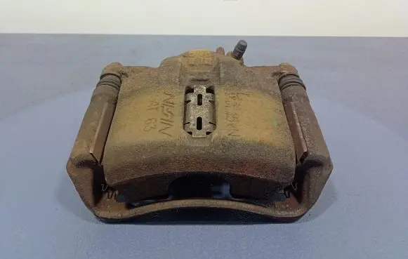 Honda CR-V Front brake caliper