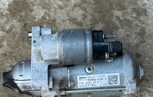Peugeot 308 Starter motor 9832577880