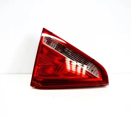 Audi A5 8T 8F Tailgate rear/tail lights 8T0945093