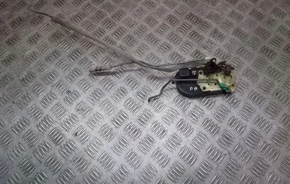 Chrysler PT Cruiser Front door lock