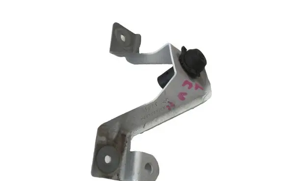 Fender mounting bracket