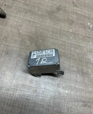 Mercedes-Benz C W203 ESP acceleration yaw rate sensor A2095420018 448801001018 10098515074