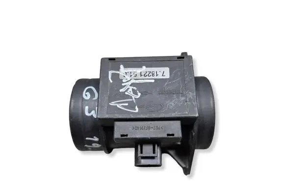 Audi A4 S4 B5 8D Mass air flow meter 718221510