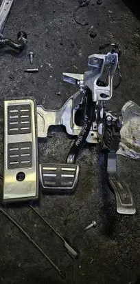 Audi A5 Foot rest pad/dead pedal brak