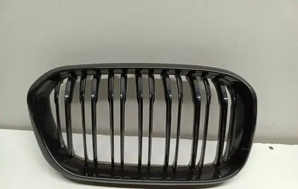 BMW 1 F20 F21 Front bumper upper radiator grill 