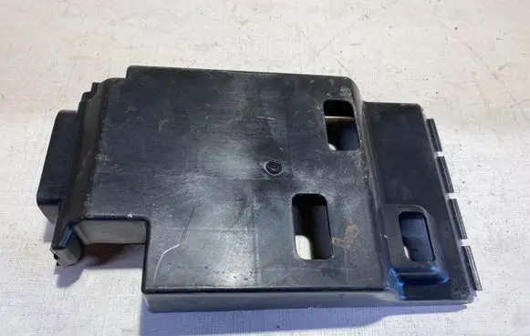 Mercedes-Benz GLE (W166 - C292) Fuse box cover A1665400080
