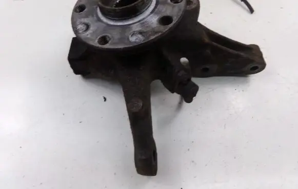 Lancia Kappa Front wheel hub spindle knuckle