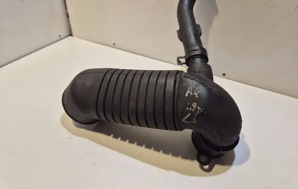 Audi A4 S4 B5 8D Intercooler hose/pipe 8D0129615J
