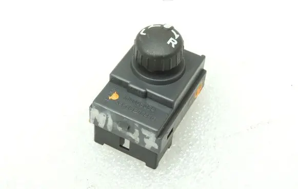 Mitsubishi Colt Wing mirror switch MN108084 8608A129