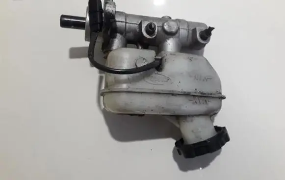 KIA Carnival Master brake cylinder