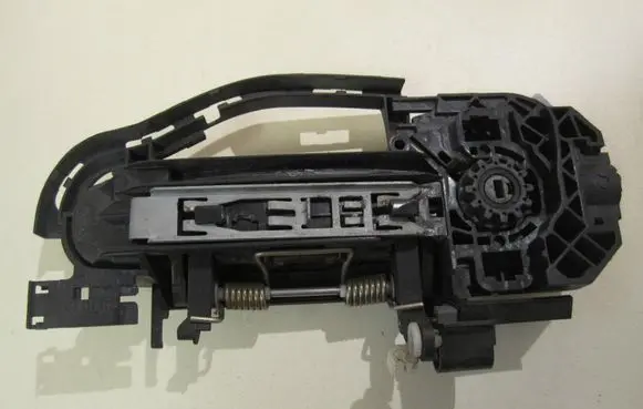 Audi A6 S6 C6 4F Front door exterior handle/bracket 4F1837275