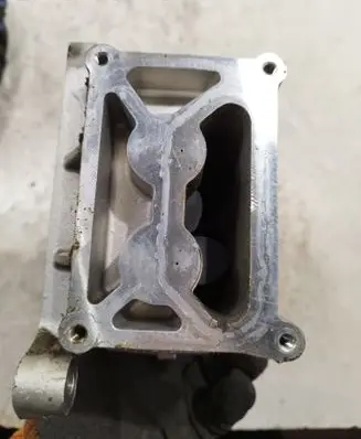 Volkswagen PASSAT B6 Supercharger 03C145601B