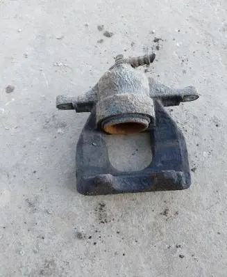 Toyota Verso Front brake caliper
