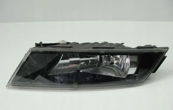 Skoda Superb B8 (3V) Front fog light 3V0941700
