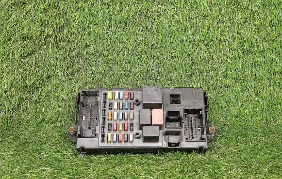 Iveco Daily 35 - 40.10 Fuse module 69500009 554953020000