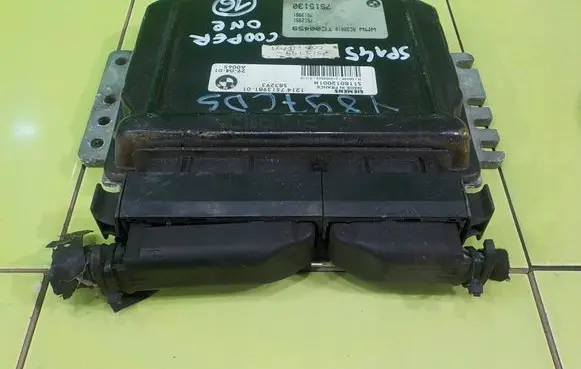 Mini One - Cooper R50 - 53 Engine control unit/module 7515130