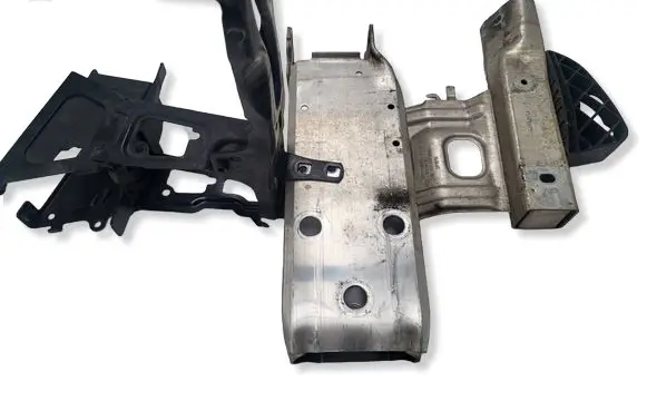 BMW 3 F30 F35 F31 Front bumper mounting bracket 5111726619413 10031013 5111726619215