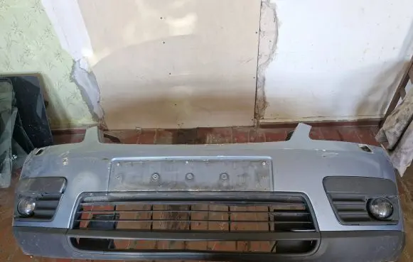 Ford C-MAX I Front bumper