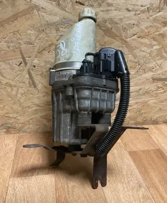 Opel Zafira B Power steering pump 13192897 06529800