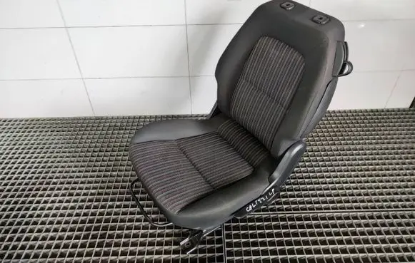 Mitsubishi Colt Front driver seat 