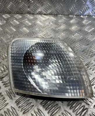 Volkswagen PASSAT B5 Front indicator light