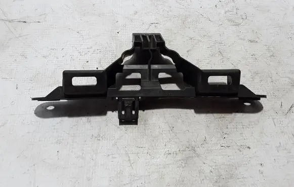 Renault Twingo III Rear bumper mounting bracket 850421565R