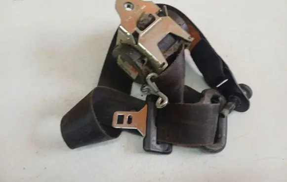 Ford Focus C-MAX Front seatbelt 601704800