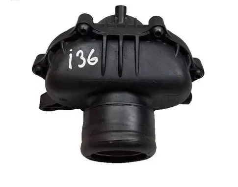 Engine coolant pipe/hose