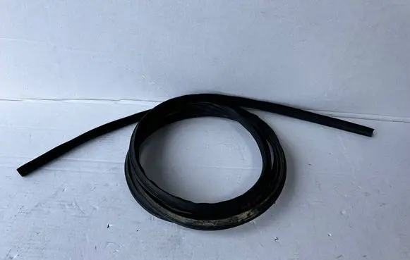 Peugeot 508 II Engine compartment rubber 9830525680