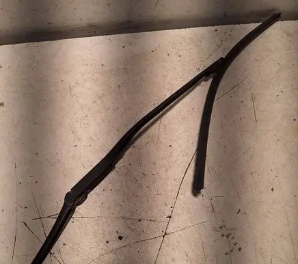 Audi A3 S3 8P Windshield/front glass wiper blade 8P1955407 1705