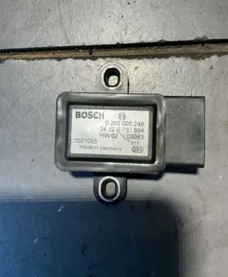 BMW 5 E39 ESP acceleration yaw rate sensor 0265005248 0021085