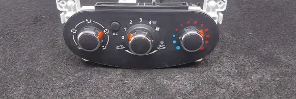 Dacia Lodgy Climate control unit 5P3743000 5P3741000 5P3741700