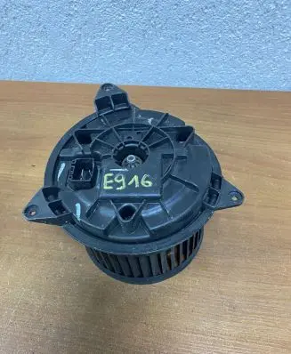 Ford Mondeo Mk III Air conditioning (A/C) fan (condenser) E916