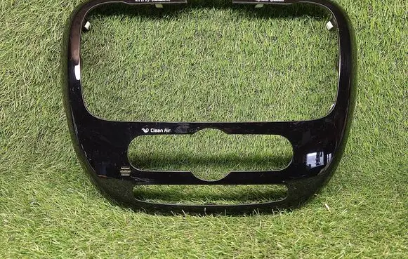 KIA Soul Radio/GPS head unit trim 