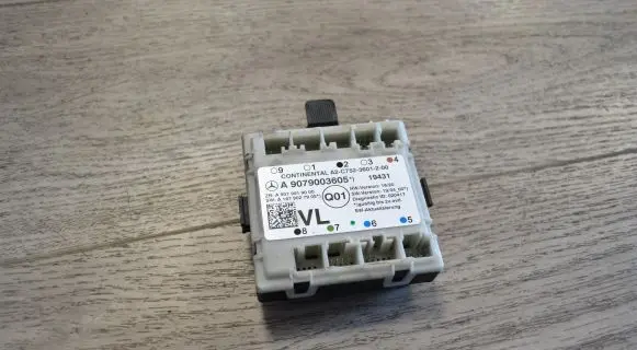 Mercedes-Benz Sprinter W907 W910 Door control unit/module A9079003605