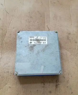 Nissan Primera Engine control unit/module 0261204853