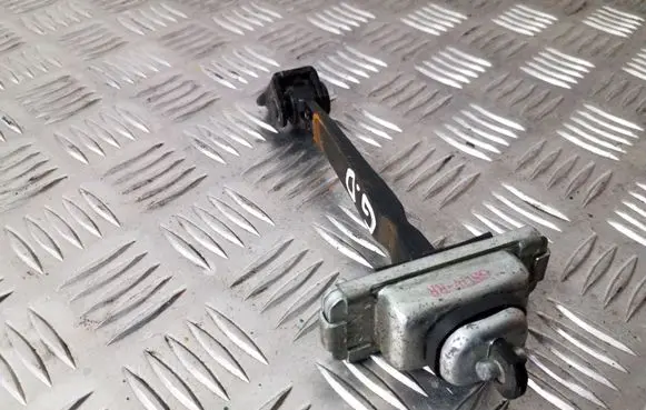 Opel Mokka Rear door check strap stopper