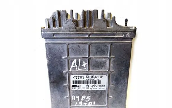 Audi A4 S4 B5 8D Engine control unit/module 028906021JC