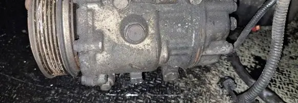 Volvo V50 Air conditioning (A/C) compressor (pump)