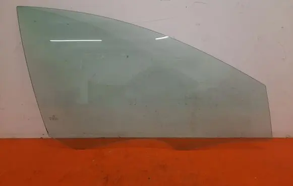 Citroen C5 Front door window glass four-door 43R-00929