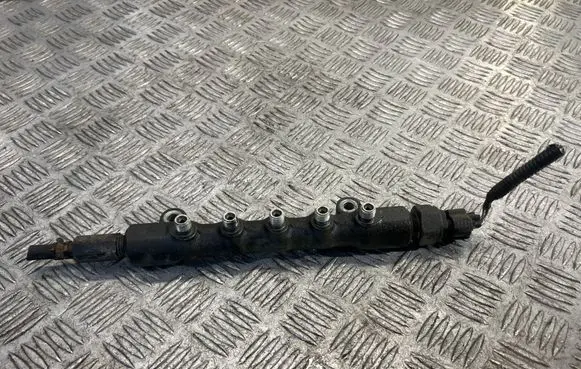 Toyota RAV 4 (XA30) Fuel main line pipe