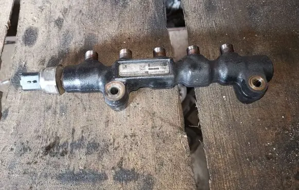 Peugeot 207 Fuel main line pipe 9654592680