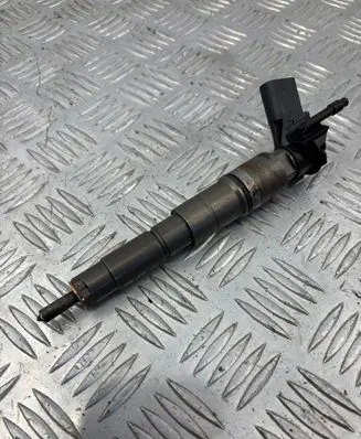 BMW 5 E60 E61 Fuel injector 7792721