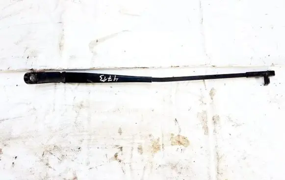 Peugeot 407 Front wiper blade arm