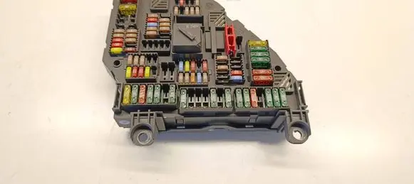 BMW 5 F10 F11 Fuse module 217033451 9234424