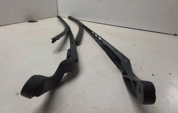 Audi A6 S6 C6 4F Headlight wiper blade set 74560
