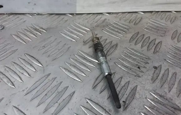 BMW X5 E53 Glow plug 0100226362